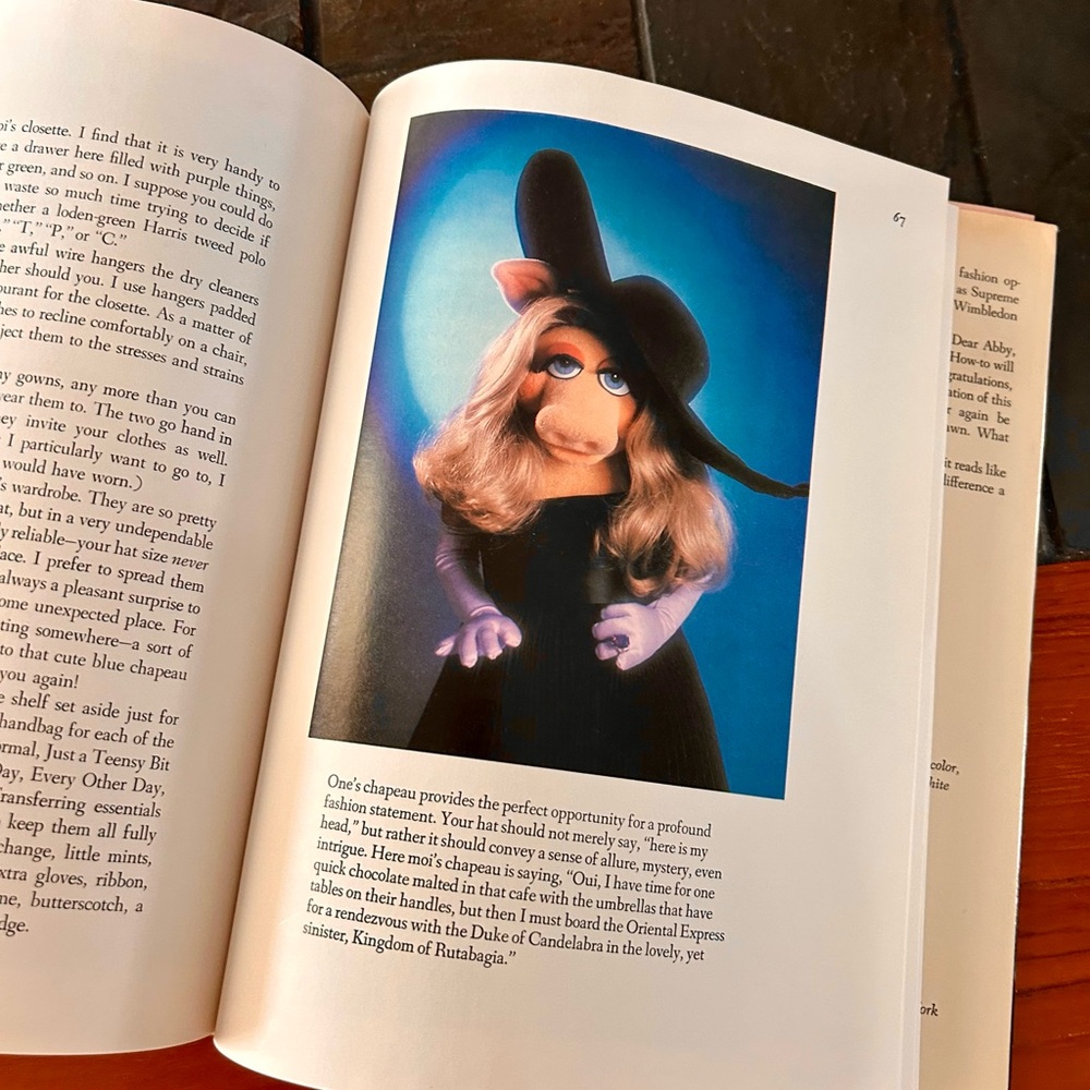 Miss Piggy's Guide to Life Book 1981 - Picture 4 of 5